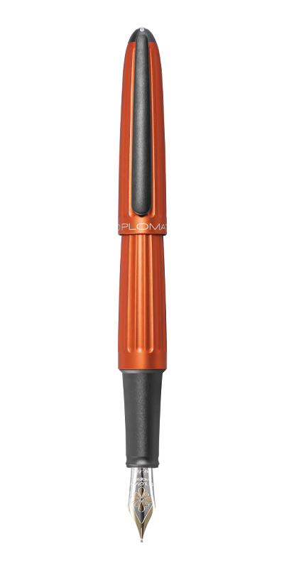 Diplomat Aero Orange - stilou cu penita M, aurita 14kt.