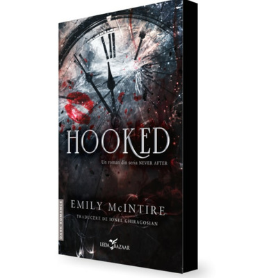 Hooked (un roman din seria Never After)