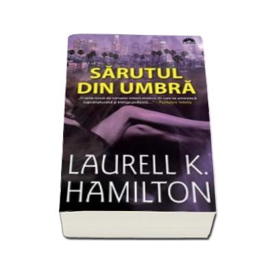 Sarutul din umbra, Volumul 1 din seria Meredith Gentry